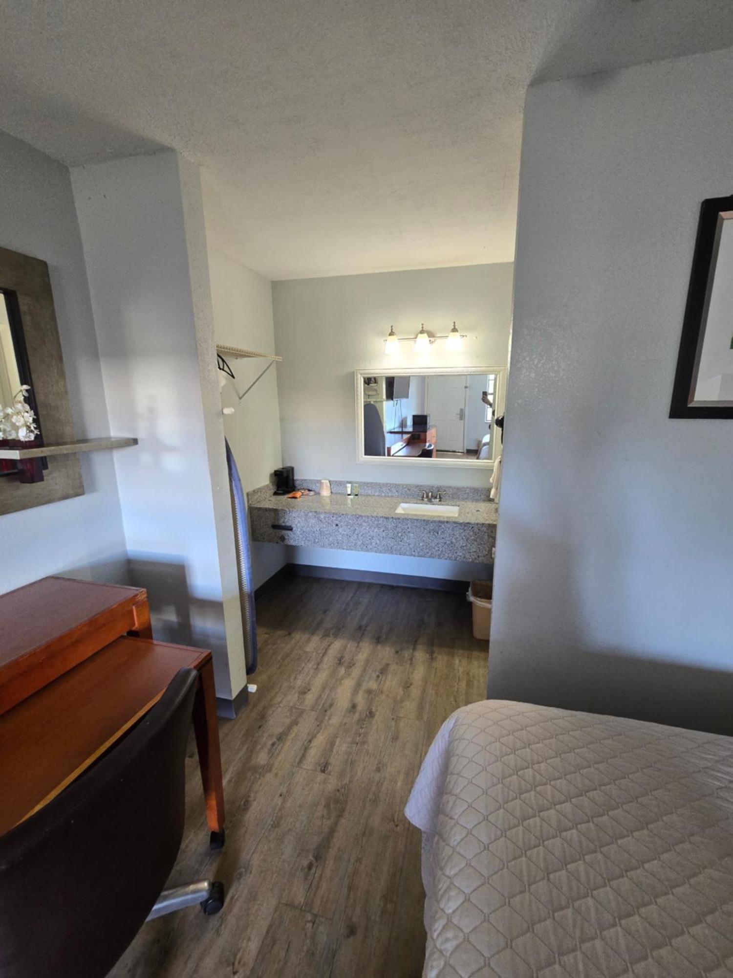 Best Price Motel&Suites Orange Exterior foto